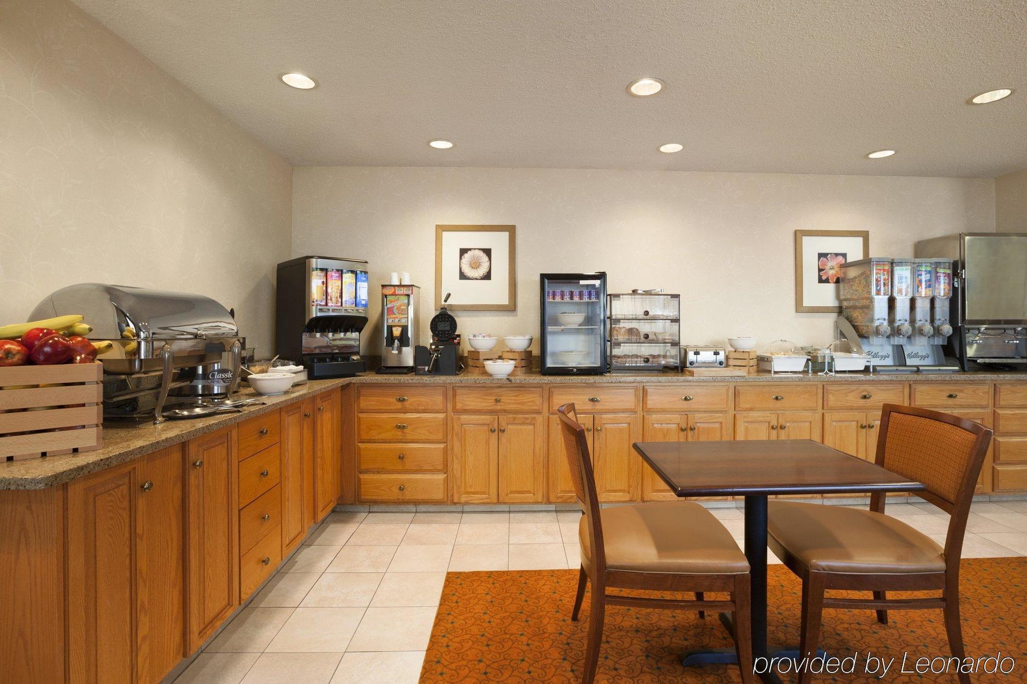 Country & By Radisson, Lewisville, Tx
