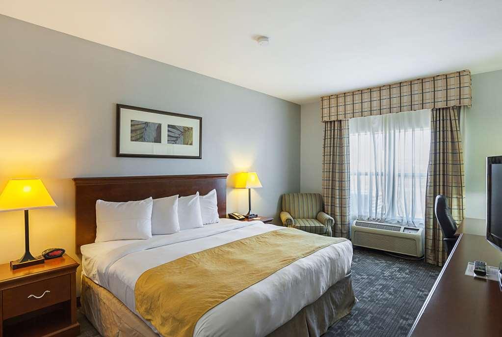 Country & By Radisson, Lewisville, Tx