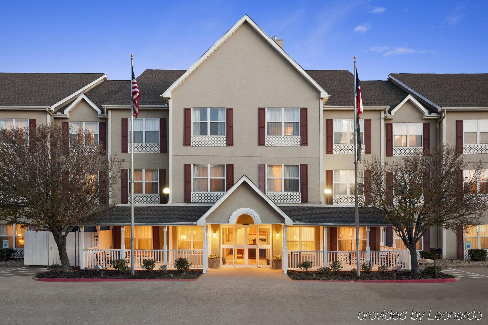 Country & By Radisson, Lewisville, Tx