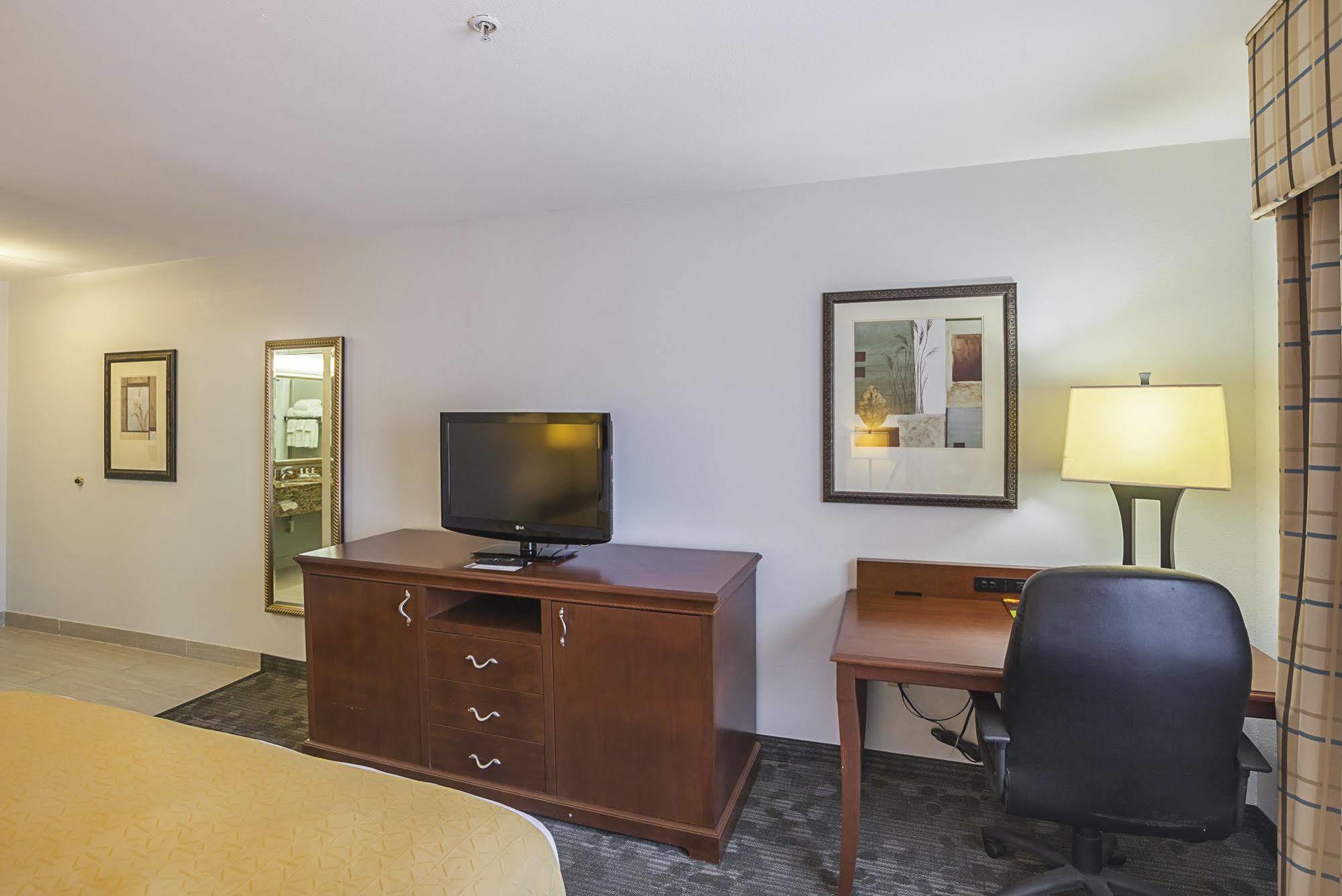 Country & By Radisson, Lewisville, Tx Hotel Lewisville